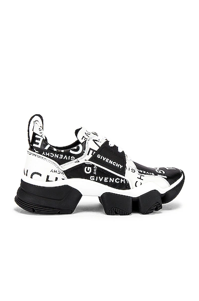 Jaw Sneaker