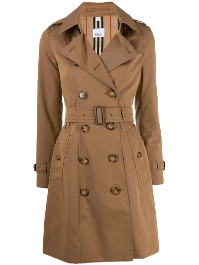 Shop Burberry The Chelsea Heritage Trench Coat - Brown