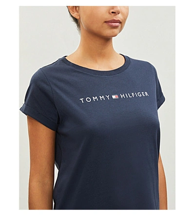 Shop Tommy Hilfiger Logo-print Cotton-blend Jersey T-shirt In 416 Navy Blazer