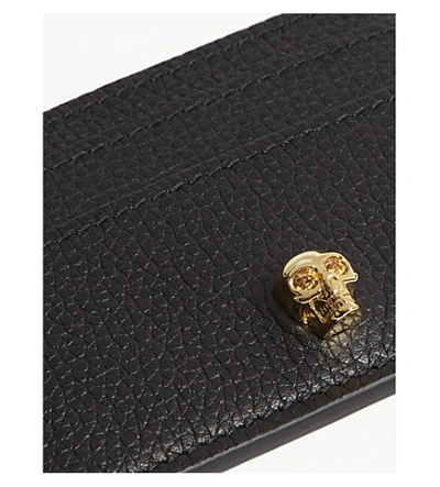 Shop Alexander Mcqueen Skull Leather Card Holder In Black Gold