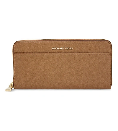 Shop Michael Michael Kors Jet Set Leather Continental Wallet In Acorn