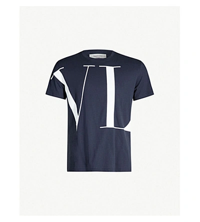 Shop Valentino Graphic Logo-print Cotton T-shirt In Navy White