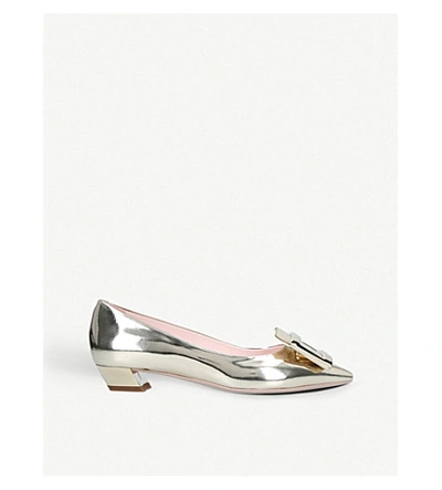 Shop Roger Vivier Gomette Metallic-leather Courts In Gold