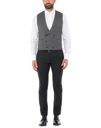 Lardini Vests In Lead