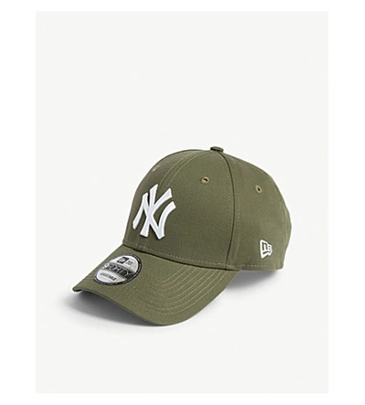 Shop New Era New York Yankees 9forty Baseball Cap In Olive/optic White