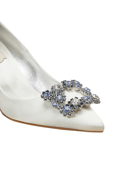 Shop Roger Vivier Sin Low-cut Pumps In Blanc Cire