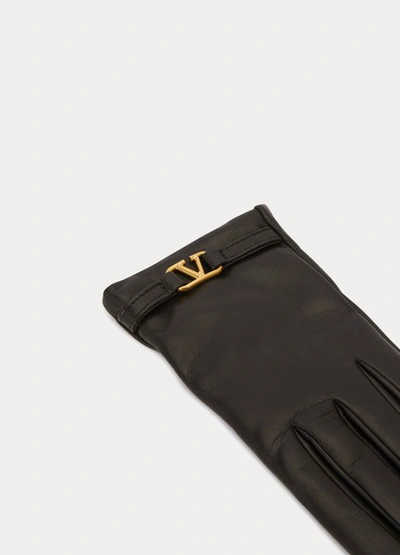 Shop Valentino Garavani Vltn Gloves In Nero