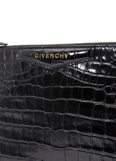 Shop Givenchy Antigona Medium Pouch In Noir