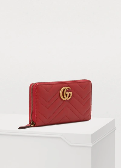 Shop Gucci Gg Marmont Zippered Wallet In Red