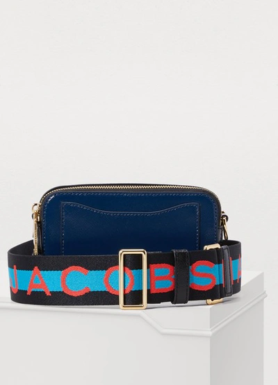 Brand: M.A.R.C. J.A.C.O.B. Logo Strap Snapshot Blue Sea Multi Bag *Style  Number: M0014146 455 *Dimensions: 20 x 10 x 5 cm *Material:…