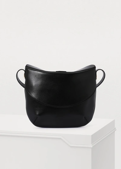 Shop Gucci Arli Shoulder Bag In Black