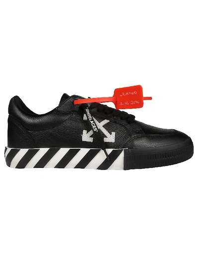 Shop Off-white Low Vulcanized Sneakers In Nero
