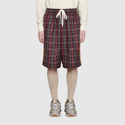 Shop Gucci Oversize Tartan Cotton Shorts In Bordeaux