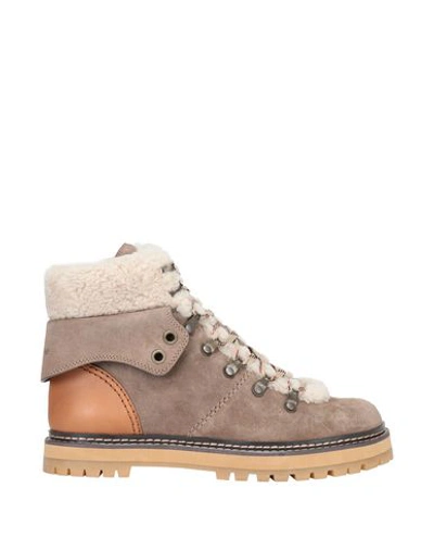 See By Chloé Shearling And Leather-trimmed Suede Ankle Boots In Grey