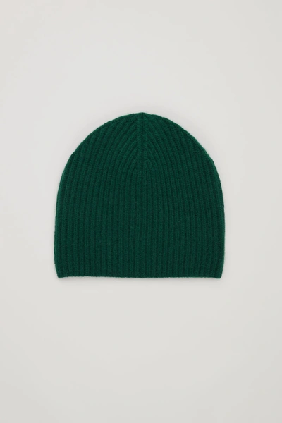 Shop Cos Ribbed Cashmere Hat In Green