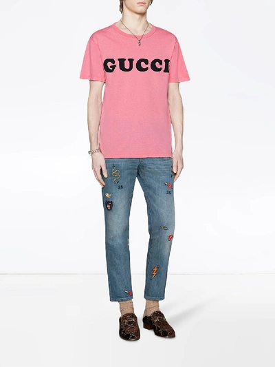Shop Gucci Logo Cotton T-shirt In Pink