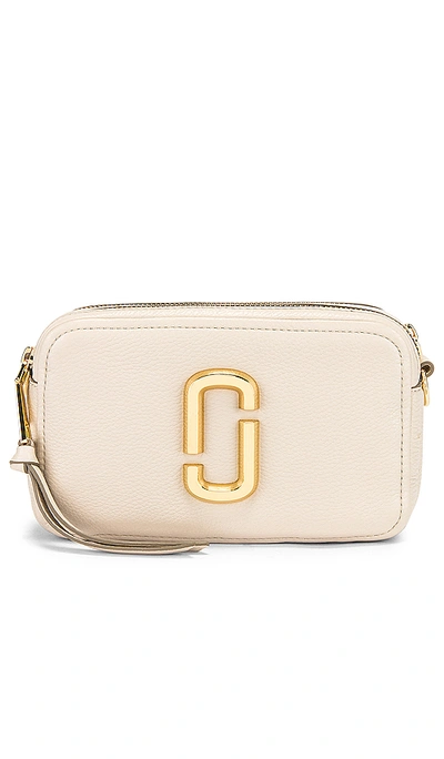 Shop Marc Jacobs The Softshot 21 In Cream