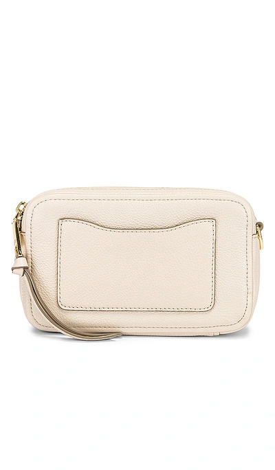 Shop Marc Jacobs The Softshot 21 In Cream