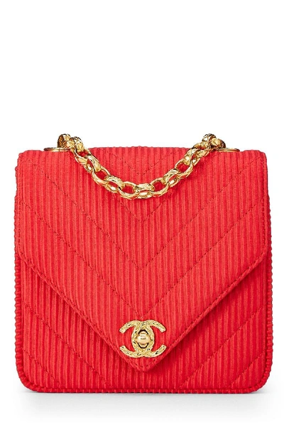 Pre-owned Chanel Red Satin Envelope Flap Mini