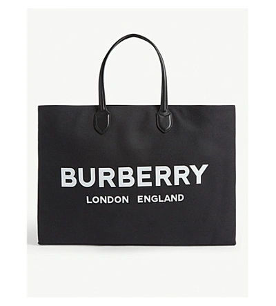 Burberry Lewes canvas tote - Still in fashion