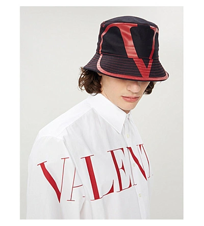 Shop Valentino Logo-print Regular-fit Cotton Shirt In White Red