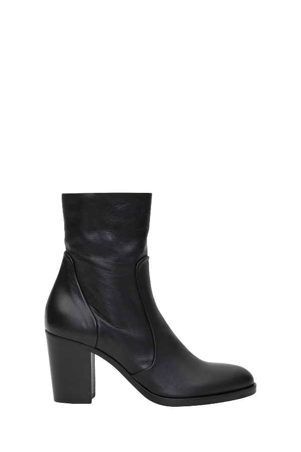 Strategia 80Mm Stretch Leather Ankle Boots In Black | ModeSens