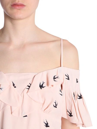 Shop Mcq By Alexander Mcqueen Pin Up And Swallow Printed Top In Powder