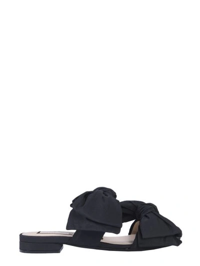 Shop N°21 Flat Sandals With Bow In Black