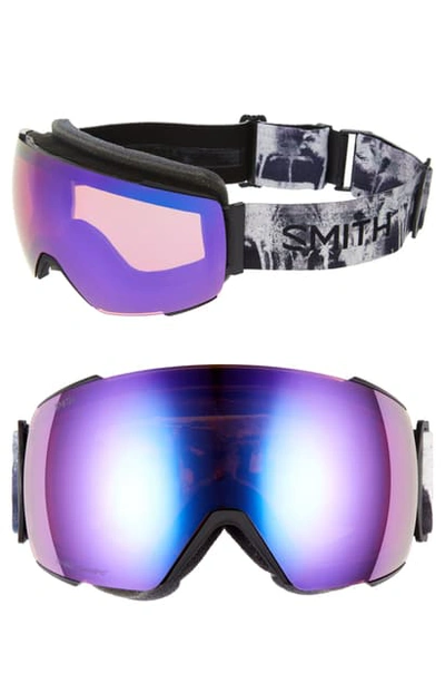 Shop Smith I/o Mag 215mm Chromapop Snow Goggles In Grey/ White/ Purple