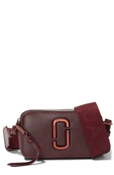 Shop Marc Jacobs Snapshot Leather Crossbody Bag In Wine