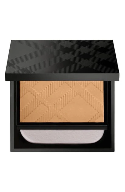 Shop Burberry Beauty Matte Glow Compact Foundation In 70 Medium Cool