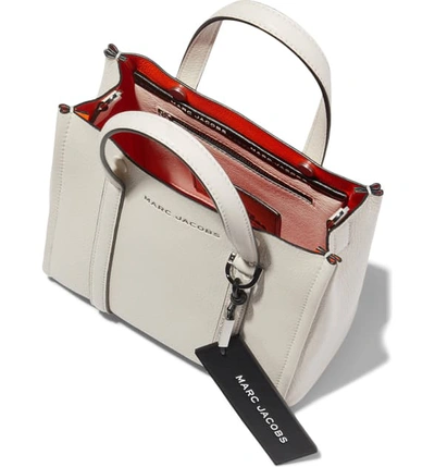 Shop Marc Jacobs The Tag 21 Leather Tote In Porcelain