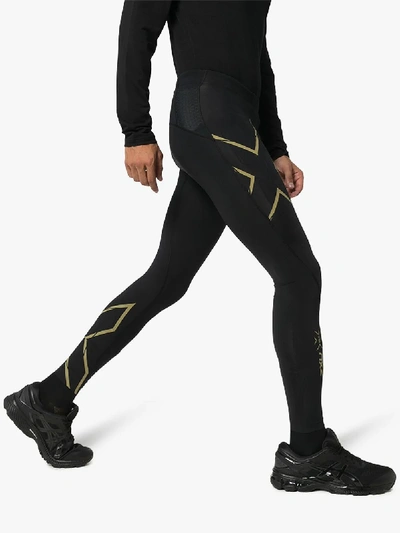 Shop 2xu Reflektierende Leggings In Schwarz