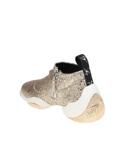 Shop Giuseppe Zanotti Sneakers In Glittered Fabric Platinum Color In Grey