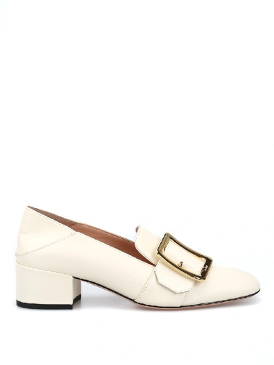 Shop Bally Janelle 40 White Leather Slip-on Loafers In Neutrals