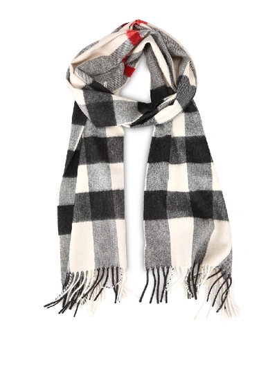 Shop Burberry Vintage Check Patterned Cashmere Scarf In Grey