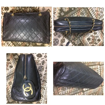 Pre-owned Chanel Vintage  Black Goatskin Shoulder Bag With Stiches, Gold Tone Chains, And Large Golden Cc Charm In Grey