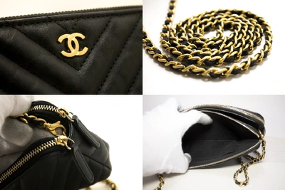 CHANEL Lambskin V-Stitch Wallet On Chain WOC lined Zip Chain Bag Black  Leather ref.204060 - Joli Closet
