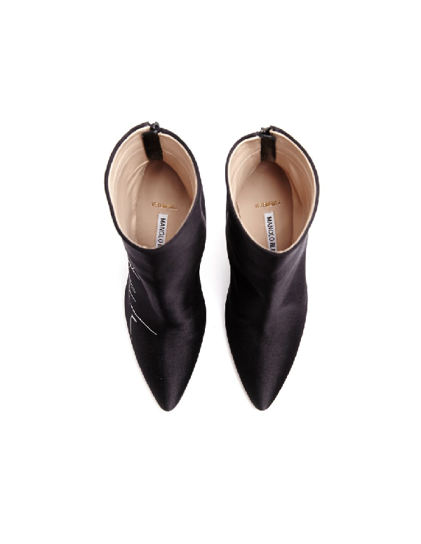 vetements x manolo blahnik satin boots