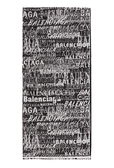 Shop Balenciaga Woll-seiden Schal Mit Logo-detail Schwarz/weiss In Grey