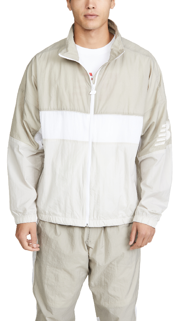 new balance wind and water resistant jacket women's