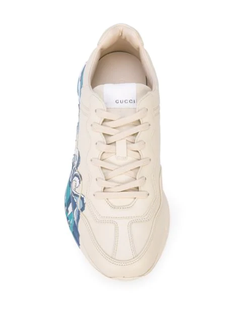 gucci wave sneakers