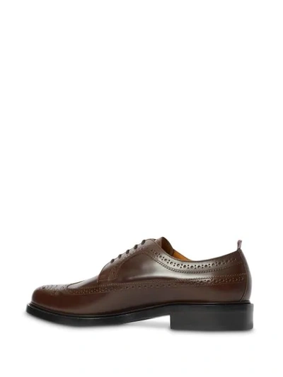 Shop Burberry Derby-schuhe Mit Budapestermuster In Tan