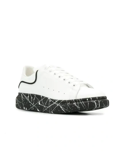 ALEXANDER MCQUEEN PAINTED SOLE LACE-UP SNEAKERS - 白色