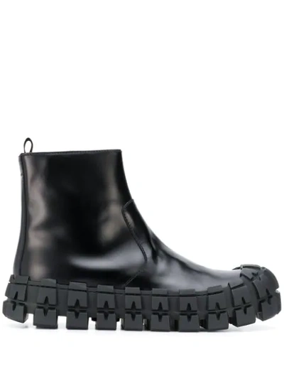 PRADA DECONSTRUCTED CHUNKY LEATHER BOOTS - 黑色