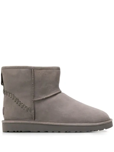 UGG AUSTRALIA MINI UGG BOOTS - 灰色