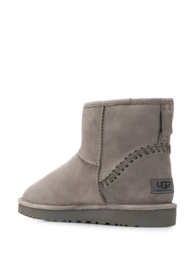 UGG AUSTRALIA MINI UGG BOOTS - 灰色