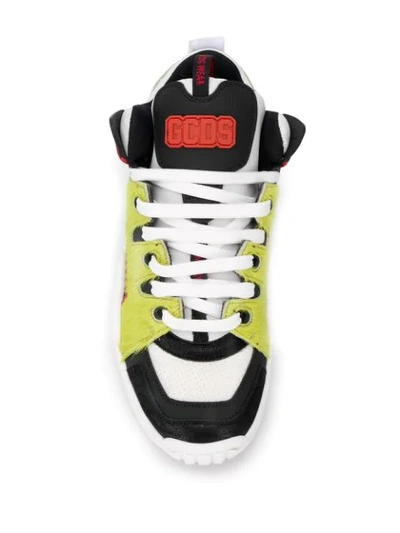 Shop Gcds Scarpe Sneakers In Green