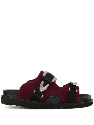 Shop Toga Virilis Buckle-embellished Sandals In Burgundy