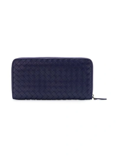 Shop Bottega Veneta Intrecciato Zipped Wallet - Blue